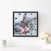 Cute Gray Tabby Cat Kerstmis Pet Xmas Vierkante Klok (Huis)