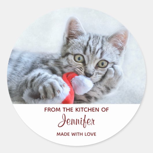 Cute Gray Tabby Cat met Kerstmis Pet Xmas Kitchen Ronde Sticker (Voorkant)