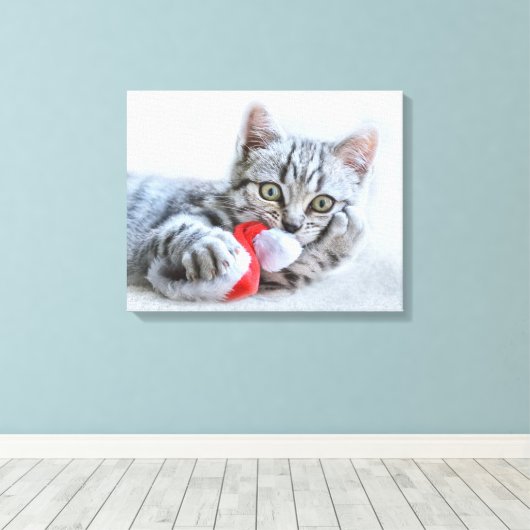 Cute Gray Tabby Cat met kerstPet Xmas Canvas Afdruk (Insitu (Houten vloer))