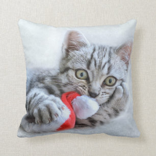 Cute Gray Tabby Cat met kerstPet Xmas Kussen