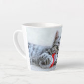Cute Gray Tabby Cat met kerstPet Xmas Latte Mok (Linkerhoek)