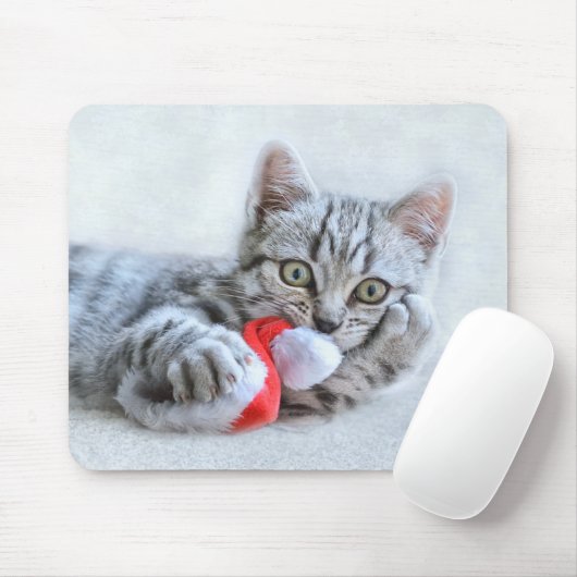Cute Gray Tabby Cat met kerstPet Xmas Muismat (Met muis)