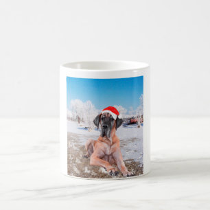 Cute Great Dane Dog Sitting in Snow-Kerstmis-Pet Koffiemok