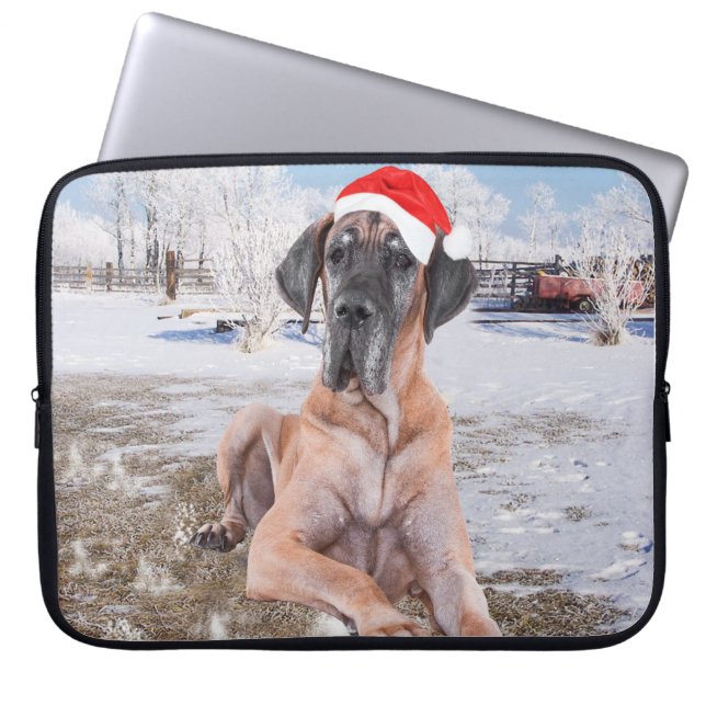 Cute Great Dane Dog Sitting in Snow-Kerstmis-Pet Laptop Sleeve (Voorkant)