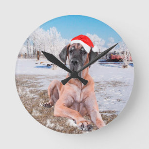 Cute Great Dane Dog Sitting in Snow-Kerstmis-Pet Ronde Klok
