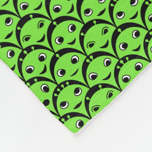 Cute Green Aliens Pattern Fleece Blanket (Hoek)