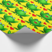 Cute Green Cartoon Frogs Love Heellow Cadeaupapier (Hoek)