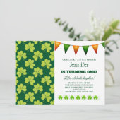 Cute Green Clover Shamrock Pattern Birthday Kaart (Staand voorkant)