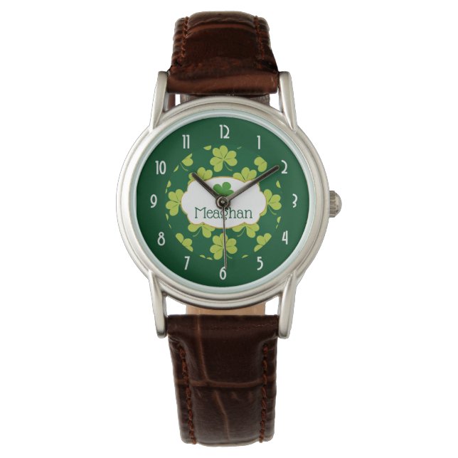 Cute Green Clover Shamrock Pattern Horloge (Voorkant)