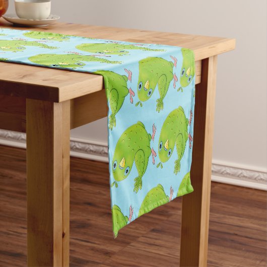 Cute green curious paraket cartoon korte tafelloper (Voorbeeld)
