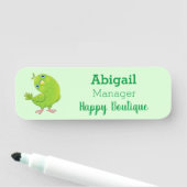 Cute green curious paraket cartoon naamplaatje (In situ)