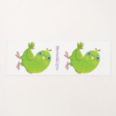 Cute green curious paraket cartoon yogamat (Voorkant (horizontaal))