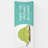 Cute green dimetrodon cartoon illustration spandoek (Verticaal)
