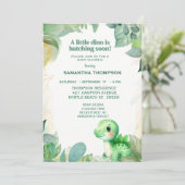 Cute Green Dinosaur Boys Baby shower Invitation Kaart (Staand voorkant)