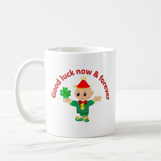 Cute green elf met een shamrock koffiemok (Links)