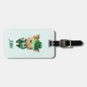Cute Green Fairytale Pig in Fancy Attire Bagagelabel (Voorkant horizontaal)