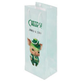 Cute Green Fairytale Pig in Fancy Attire Wijn Cadeautas (Achterkant Gekanteld)