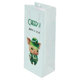 Cute Green Fairytale Pig in Fancy Attire Wijn Cadeautas