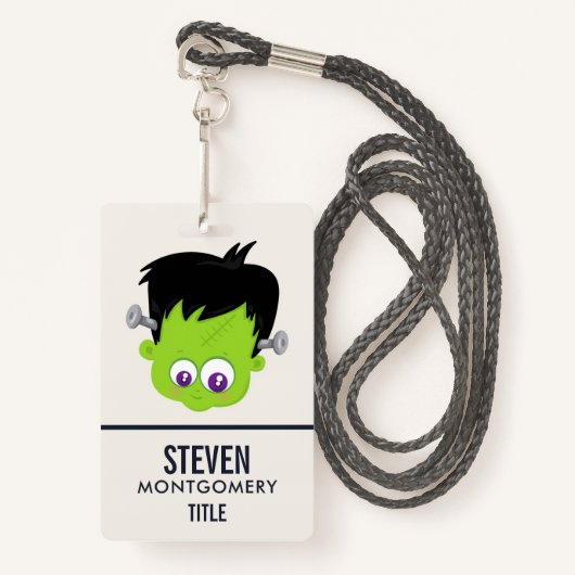 Cute Green Frankenstein Monster face Halloween Badge (Voorkant met draagriem)