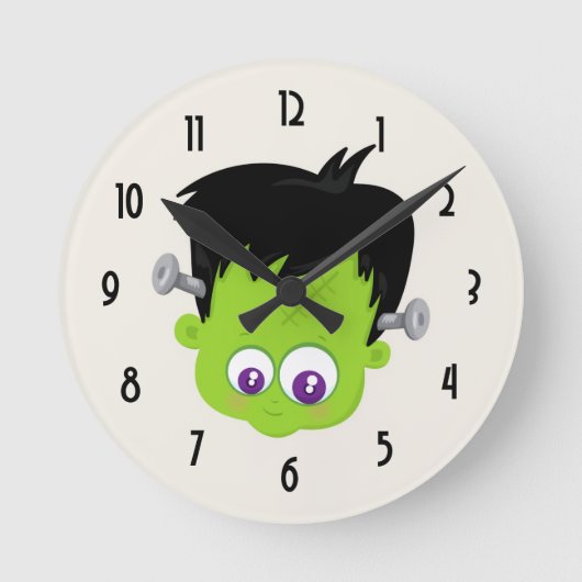 Cute Green Frankenstein Monster face Halloween Ronde Klok (Voorkant)