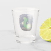 Cute green glow worm cartoon illustration shot glas (Achterkant)