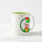 Cute Green Kerstmis Elf, Pine Wreath & Stars Tweekleurige Koffiemok (Voorkant rechts)