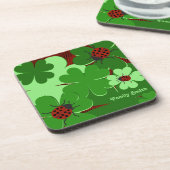 Cute Green Red Ladybug Clover verliest familienaam Bier Onderzetter (Linkerzijde)