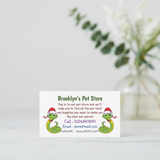 Cute green slang met santa hat cartoon visitekaartje (Staand voorkant)