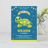 Cute Green Turtle Kids Birthday Party Invitation Kaart (Staand voorkant)