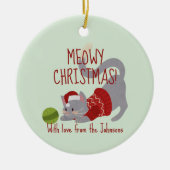 Cute Grey Cat met kerstPet Keramisch Ornament (Voorkant)