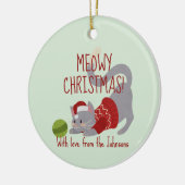 Cute Grey Cat met kerstPet Keramisch Ornament (Links)