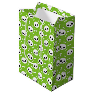Cute Groene Schedel & Botten Halloween Patroon Medium Cadeauzakje