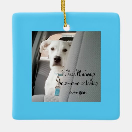 Cute Guardian Angel White Dog die Kerstmis bekijkt Keramisch Ornament (Voorkant)
