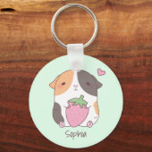 Cute Guinea Pig Hugs Strawberry, gepersonaliseerd Sleutelhanger (Voorkant)
