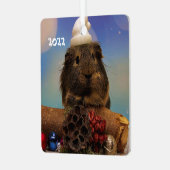 Cute Guinea Pig in een Santa Hat Metalen Ornament (Voorkant links)