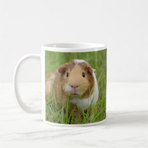 Cute Guinea Pig in Grass Koffiemok