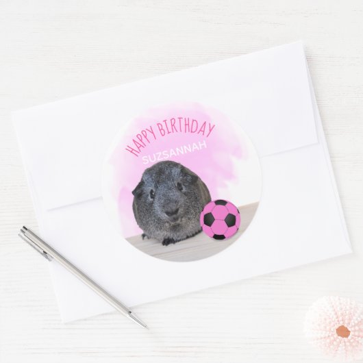 Cute Guinea Pig roze Voetbal Birthday Custom Ronde Sticker (Envelop)