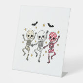 Cute Halloween Dancing Skeletons Reclamebord Met Voetstuk (Voorkant)