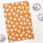 Cute Halloween Ghost Sinaasappel Theedoek<br><div class="desc">Veel kleine witte geesten op een oranje achtergrond. Een leuk patroon voor hen die van schattige en spookachtige dingen houden. Bijzonder goed voor Halloween. Originele kunst van Nic Squirrell.</div>