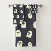 Cute Halloween Ghosts Bad Handdoek (Insitu)
