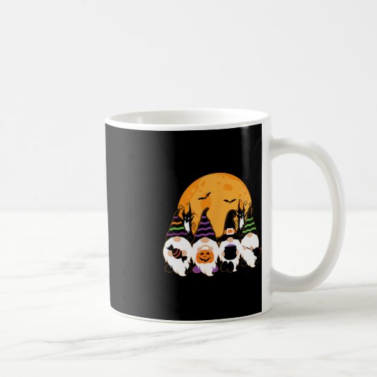 Cute Halloween Gnome Spooky Gardening Trick of Tre Koffiemok (Rechts)