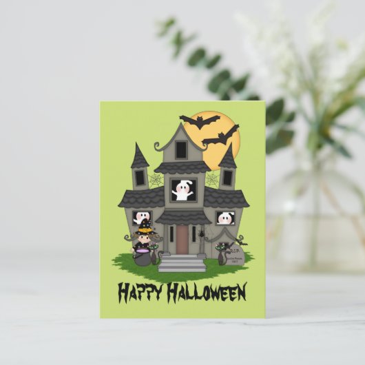 Cute Halloween haunted house en kleine heks Briefkaart (Staand voorkant)