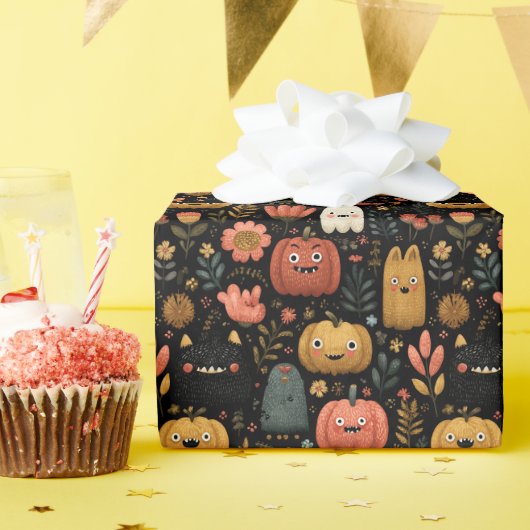 Cute Halloween Monsters and Pumpkins Pattern Cadeaupapier (Verjaardagsfeest)