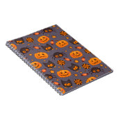 Cute Halloween Pattern Paarse Achtergrond Notitieboek (Rechterzijde)