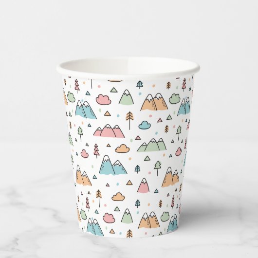 Cute Hand Drawn Mountain Scene Pattern Papieren Bekers (Links)
