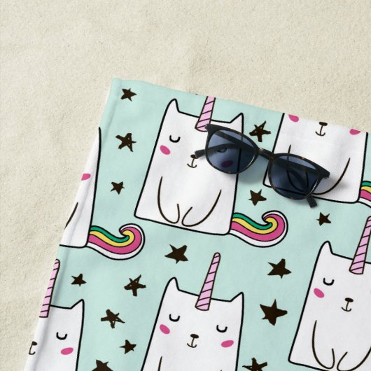 Cute Hand Drawn Unicorn Cat Pattern Strandlaken (In situ)