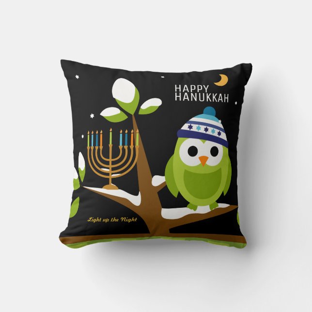 Cute Hanukkah Big Owl & Menorah Snowy Tree Night Kussen (Voorkant)