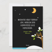 Cute Hanukkah-uil & Menora Besneeuwde Boom Feestdagenkaart (Achterkant)