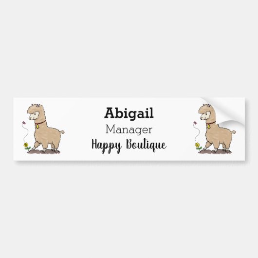 Cute happy alpaca met vlinder cartoon bumpersticker (Voorkant)