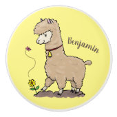 Cute happy alpaca met vlinder cartoon keramische knop (Voorkant)